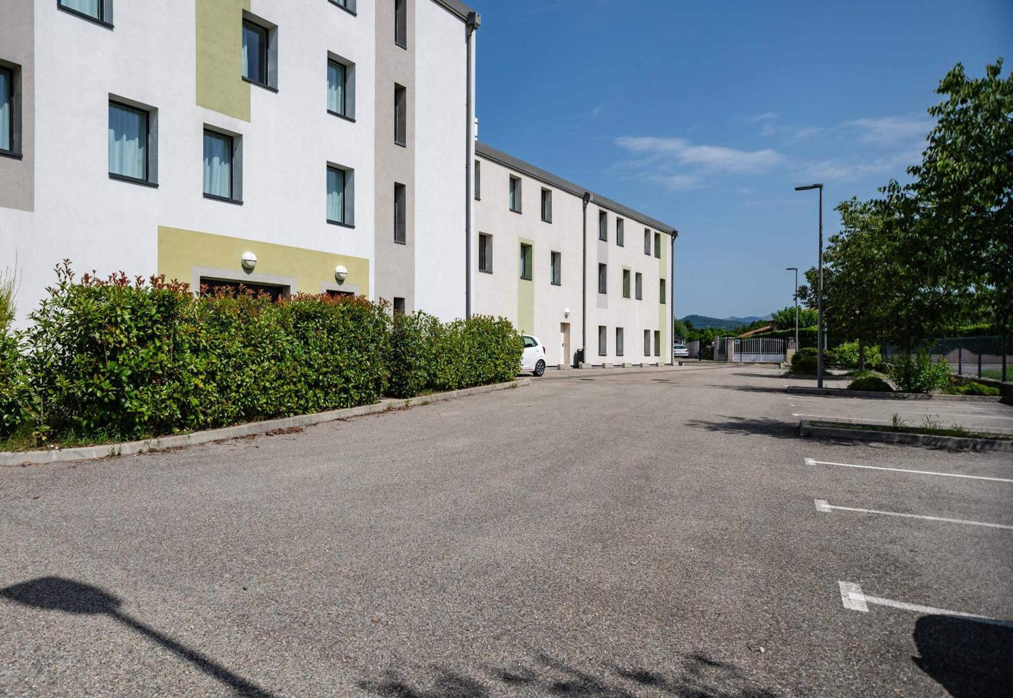 Aubenas Hotel 2*